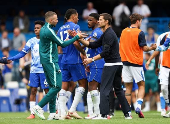 Xabi Alonso, Manager of Chelsea and Fabian Hurzeler, Manager of Brighton and Hove Albion, interact after the match Chelsea v Brighton and Hove Albion, Premier League, Football, Stamford Bridge, London, UK, 30 08 2026, England - 30 Aug 2026London Stamford Bridge England United Kingdom EDITORIAL USE ONLY No use with unauthorised audio, video, data, fixture lists, club league logos or live services. Online in-match use limited to 120 images, no video emulation. No use in betting, games or single club league player publications. Copyright: xHanc WiredxPhotos Shutterstockx 17125813az