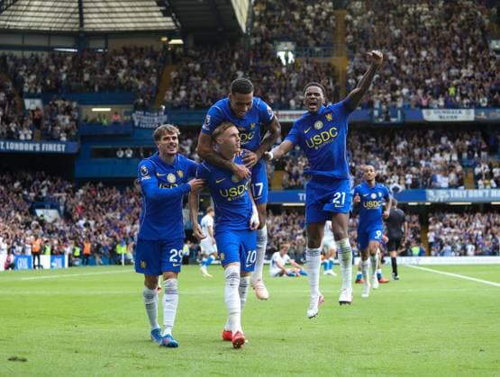 Cole Palmer of Chelsea celebrates scoring his team s fourth goal with teammates Chelsea v Brighton and Hove Albion, Premier League, Football, Stamford Bridge, London, UK, 30 08 2026, England - 30 Aug 2026London Stamford Bridge England United Kingdom EDITORIAL USE ONLY No use with unauthorised audio, video, data, fixture lists, club league logos or live services. Online in-match use limited to 120 images, no video emulation. No use in betting, games or single club league player publications. Copyright: xHanc WiredxPhotos Shutterstockx 17125813bk