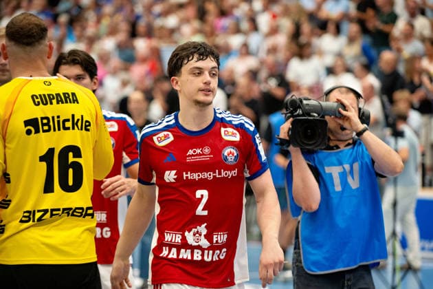 Toma Gadza, (Handball Club Hamburg, 2) frustriert, HBW Balingen Weilstetten vs. Handball Club Hamburg, GER, Opel 1. Handball Bundesliga, Meisterschaft, Spieltag 1, Saison 2026 2027, 30.08..2026, Eibner-Pressefoto Andreas Ulmer BW Balingen Weilstetten vs. Handball Club Hamburg, GER, Opel 1. Handball Bundesliga, Meisterschaft, Spieltag 1, Saison 2026 2027, 30.08..2026, Balingen Copyright: xEibner-Pressefoto AndreasxUlmerx EP_AUR