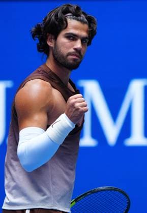 Carlos Alcaraz in first round action 2026 US Open, Day Two, USTA Billie Jean King National Tennis Center, New York, USA - 31 Aug 2026New York USTA Billie Jean King National T New York (NY) United States of America EDITORIAL USE ONLY No use with unauthorised audio, video, data, fixture lists, club league logos or live services. Online in-match use limited to 120 images, no video emulation. No use in betting, games or single club league player publications. Copyright: xJavierxGarcia Shutterstockx 17124548al