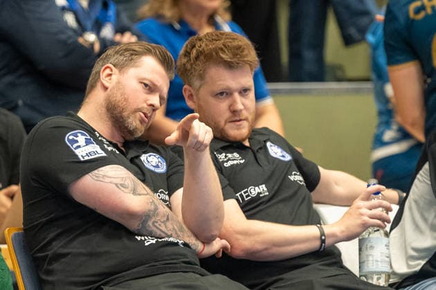 Gespraech zwischen Arnor Thor Gunnarsson (Bergischer HC 06, Co-Trainer) und Markus Puetz (Bergischer HC 06, Trainer) vor dem Spiel. Bergischer HC vs. SG Flensburg-Handewitt, Handball, Opel HBL, 02. Spieltag, Saison 2026 2027, 02.09.2026 Bergischer HC vs. SG Flensburg-Handewitt, Handball, Opel HBL, 02. Spieltag, Saison 2026 2027, 02.09.2026 Wuppertal Copyright: xEibner-Pressefoto ThomasxHaeslerx EP_THR