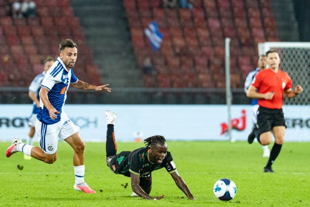 Fussball, Schweiz: Brack Super League, 6. Spieltag: Grasshopper Club Zürich vs. FC St. Gallen 1879, Mittwoch, 02.09.2026 (Stadion Letzigrund, Zürich); Oscar Clemente, Oscar Clemente (10, Grasshopper Club Zürich), Aliou Baldà , Aliou Balde (14, FC St. Gallen) Copyright: xValentinxDomgjonix