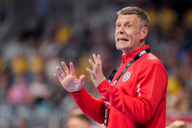 Gudjon Valur Sigurdsson (Trainer, Cheftrainer, VfL Gummersbach), gibt Anweisungen, gestikuliert, mit den Armen gestikulieren, Einzelbild, Einzelfoto, Aktion, Action, 02.09.2026, Mannheim (Deutschland), Handball, Bundesliga, Rhein-Neckar Löwen - VfL Gummersbach