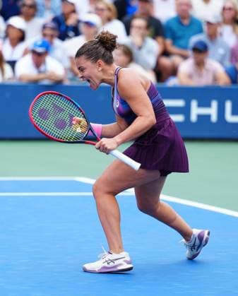 Jasmine Paolini celebrates her win over Lucrezia Stefanini 2026 US Open, Day Four, USTA Billie Jean King National Tennis Center, New York, USA - 02 Sep 2026New York USTA Billie Jean King National T New York (NY) United States of America EDITORIAL USE ONLY No use with unauthorised audio, video, data, fixture lists, club league logos or live services. Online in-match use limited to 120 images, no video emulation. No use in betting, games or single club league player publications. Copyright: xJavierxGarcia Shutterstockx 17124553cn