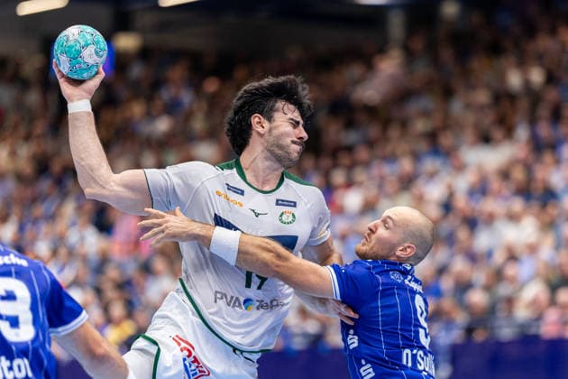 (L-R) Doruk Pehlivan (HSG Wetzlar, 19) im Zweikampf mit Christian O Sullivan (TBV Lemgo Lippe, 09) GER, TBV Lemgo Lippe vs. HSG Wetzlar, Handball, 1. Bundesliga, 2. Spieltag, Spielzeit 2026 2027, 03.09.2026 GER, TBV Lemgo Lippe vs. HSG Wetzlar, Handball, 1. Bundesliga, 2. Spieltag, Spielzeit 2026 2027, 03.09.2026 Lemgo Copyright: xEibner-Pressefoto JanxRollingerx EP_JSK