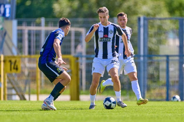 Dimitrios Mitakidis (SV Eintracht-Trier 05, 04), Gianluca Gaudino (VfR Aalen, 46) VfR Aalen vs. SV Eintracht-Trier, Fussball, Regionalliga Suedwest - Herren, 5. Spieltag, Spielzeit 2026 2027, 05.09.2026 VfR Aalen vs. SV Eintracht-Trier, Fussball, Regionalliga Suedwest - Herren, 5. Spieltag, Spielzeit 2026 2027, 05.09.2026 Aalen Copyright: xEibner-Pressefoto GeraldxOelze-dexStoppanyx EP_ODS