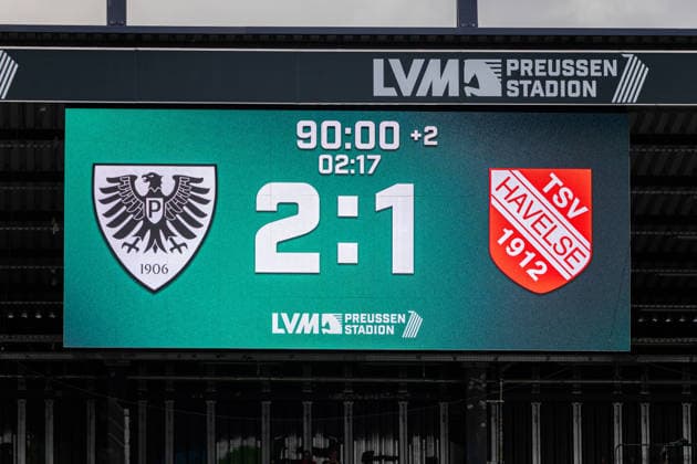 Der Endstand von 2:1 wird auf einer Anzeigetafel angezeigt GER, SC Preussen Muenster vs. TSV Havelse, Fussball, 3. Liga, 4. Spieltag, Spielzeit 2026 2027, 05.09.2026 DFL Regulations prohibit any use of photographers as image sequences and or quasi-video. GER, SC Preussen Muenster vs. TSV Havelse, Fussball, 3. Liga, 4. Spieltag, Spielzeit 2026 2027, 05.09.2026 Muenster Copyright: xEibner-Pressefoto JanxRollingerx EP_JSK