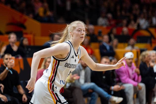 Frieda Buhner (Deutschland, 20) jubelt Jubel, GER, Deutschland vs. Japan, Basketball, FIBA Women s World Cup 2026, Gruppenphase, Spieltag 2, 05.09.2026 GER, Deutschland vs. Japan, Basketball, FIBA Women s World Cup 2026, Gruppenphase, Spieltag 2, 05.09.2026 Berlin Copyright: xEibner-Pressefoto MaxxVincenx EP_MVN