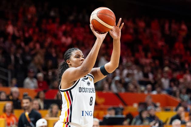 Nyara Sabally (Deutschland, 08) beim Wurf, GER, Deutschland vs. Japan, Basketball, FIBA Women s World Cup 2026, Gruppenphase, Spieltag 2, 05.09.2026 GER, Deutschland vs. Japan, Basketball, FIBA Women s World Cup 2026, Gruppenphase, Spieltag 2, 05.09.2026 Berlin Copyright: xEibner-Pressefoto MaxxVincenx EP_MVN