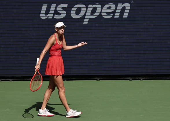 Anastasia Potapova (AUT) reagiert veraergert,enttaeuscht, Aerger,Enttaeuschung,Frust,Emotion, Damen Einzel, Ladies Singles, US Open Championships, Billie Jean King National Tennis Center, Flushing Meadows, New York, USA . Copyright: xJuergenxHasenkopfx