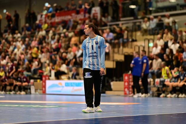 Handball I Frauen I Saison 2026-2027 I Bundesliga I 2. Spieltag I Buxtehuder SV - HC Leipzig I 05.09.2026 Einzelfoto, Freisteller, Einzelbild, Cut-out, isoliertes Motiv, Sportaufnahme, Nahaufnahme, freigestellt, freigestellte Aufnahme, Aufnahme, Einzeln: Nikki van der Vorst (1, Buxtehuder Sportverein) Buxtehude Halle Nord (Neu) Niedersachsen Deutschland Copyright: xLobeca FelixxWeißbergx