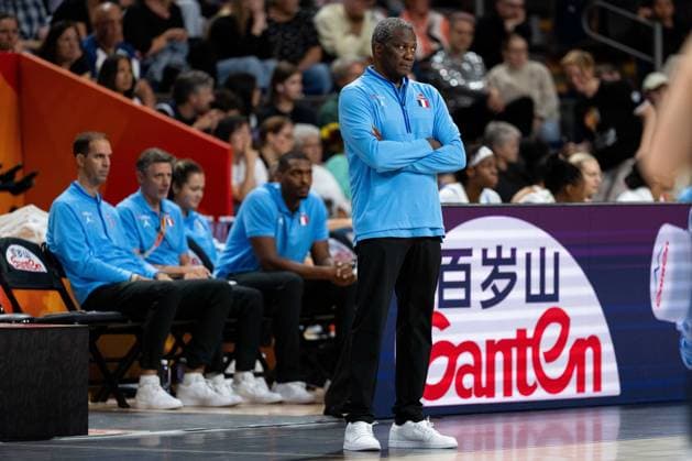 Jean Aime Toupane (Frankreich, Trainer), GER, Frankreich vs. Korea, Basketball, FIBA Women s World Cup 2026, Gruppenphase, Spieltag 2, 05.09.2026 GER, Frankreich vs. Korea, Basketball, FIBA Women s World Cup 2026, Gruppenphase, Spieltag 2, 05.09.2026 Berlin Copyright: xEibner-Pressefoto MaxxVincenx EP_MVN