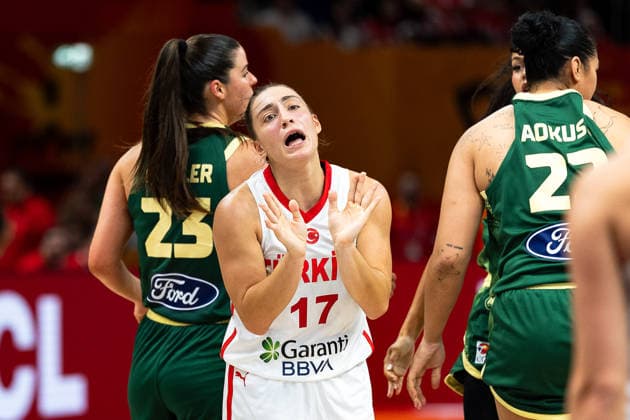 Derin Erdogan (Tuerkei, 17) enttaeuscht Enttaeuschung, GER, Tuerkei vs, Australien, Basketball, FIBA Women s World Cup 2026, Gruppenphase, Spieltag 2, 06.09.2026 GER, Tuerkei vs, Australien, Basketball, FIBA Women s World Cup 2026, Gruppenphase, Spieltag 2, 06.09.2026 Berlin Copyright: xEibner-Pressefoto MaxxVincenx EP_MVN