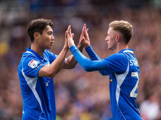 Jay Stansfield of Birmingham City celebrates scoring his teams first goal with team mate Paik Seung-Ho of Birmingham City Birmingham City v Wolverhampton Wanderers, EFL Sky Bet Championship, Football, St. Andrew s at Knighthead Park, Birmingham, UK - 06 Sep 2026Birmingham St. Andrew s at Knighthead Park United Kingdom EDITORIAL USE ONLY No use with unauthorised audio, video, data, fixture lists, club league logos or live services. Online in-match use limited to 120 images, no video emulation. No use in betting, games or single club league player publications. Copyright: xWiredxPhotos Shutterstockx 17137315h