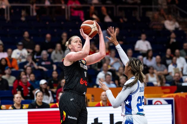 Emma Meesseman (Belgien, 11) beim Wurf, Denise Solis (Puerto Rico, 25), GER, Puerto Rico vs. Belgien, Basketball, FIBA Women s World Cup 2026, Gruppenphase, Spieltag 2, 06.09.2026 GER, Puerto Rico vs. Belgien, Basketball, FIBA Women s World Cup 2026, Gruppenphase, Spieltag 2, 06.09.2026 Berlin Copyright: xEibner-Pressefoto MaxxVincenx EP_MVN