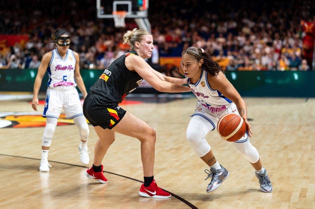 Brianna Jones (Puerto Rico, 02) im Dribbling gegen Nastja Claessens (Belgien, 05), GER, Puerto Rico vs. Belgien, Basketball, FIBA Women s World Cup 2026, Gruppenphase, Spieltag 2, 06.09.2026 GER, Puerto Rico vs. Belgien, Basketball, FIBA Women s World Cup 2026, Gruppenphase, Spieltag 2, 06.09.2026 Berlin Copyright: xEibner-Pressefoto MaxxVincenx EP_MVN