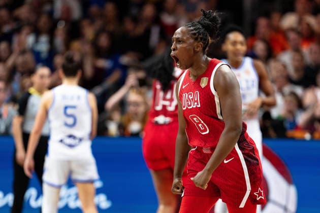 Chelsea Gray (USA, 08) jubelt Jubel, GER, Italien vs. USA, Basketball, FIBA Women s World Cup 2026, Gruppenphase, Spieltag 2, 06.09.2026 GER, Italien vs. USA, Basketball, FIBA Women s World Cup 2026, Gruppenphase, Spieltag 2, 06.09.2026 Berlin Copyright: xEibner-Pressefoto MaxxVincenx EP_MVN
