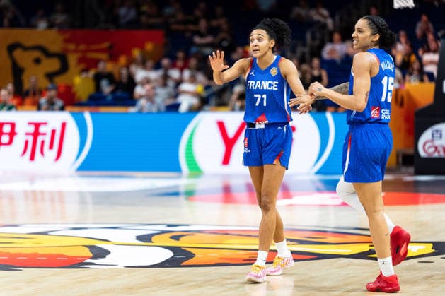 Leila Lacan (Frankreich, 71) und Gabby Williams (Frankreich, 15), GER, Nigeria vs. Frankreich, Basketball, FIBA Women s World Cup 2026, Gruppenphase, Spieltag 3, 07.09.2026 GER, Nigeria vs. Frankreich, Basketball, FIBA Women s World Cup 2026, Gruppenphase, Spieltag 3, 07.09.2026 Berlin Copyright: xEibner-Pressefoto MaxxVincenx EP_MVN