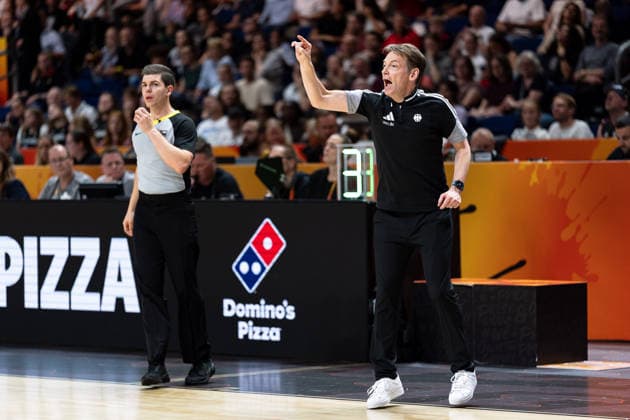Olaf Lange (Deutschland, Trainer) jubelt Jubel, GER, Deutschland vs. Mali, Basketball, FIBA Women s World Cup 2026, Gruppenphase, Spieltag 3, 07.09.2026 GER, Deutschland vs. Mali, Basketball, FIBA Women s World Cup 2026, Gruppenphase, Spieltag 3, 07.09.2026 Berlin Copyright: xEibner-Pressefoto MaxxVincenx EP_MVN