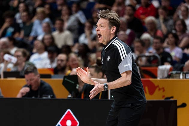 Olaf Lange (Deutschland, Trainer) jubelt Jubel, GER, Deutschland vs. Mali, Basketball, FIBA Women s World Cup 2026, Gruppenphase, Spieltag 3, 07.09.2026 GER, Deutschland vs. Mali, Basketball, FIBA Women s World Cup 2026, Gruppenphase, Spieltag 3, 07.09.2026 Berlin Copyright: xEibner-Pressefoto MaxxVincenx EP_MVN