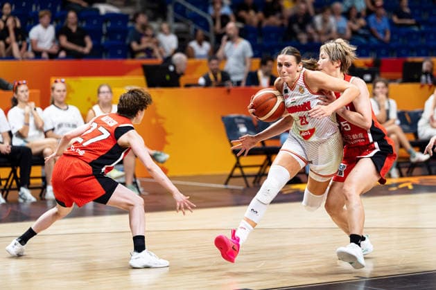 Reka Lelik (Ungarn, 21) im Dribbling, Saki Hayashi (Japan, 27), Nanako Todo (Japan, 75), GER, Ungarn vs. Japan, Basketball, FIBA Women s World Cup 2026, Qualifikation fuers Viertelfinale, 08.09.2026 GER, Ungarn vs. Japan, Basketball, FIBA Women s World Cup 2026, Qualifikation fuers Viertelfinale, 08.09.2026 Berlin Copyright: xEibner-Pressefoto MaxxVincenx EP_MVN