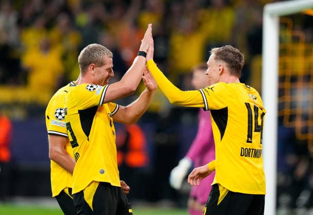 Julian Ryerson (Borussia Dortmund, 26) und Maximilian Beier (Borussia Dortmund, 14) jubeln nach einem Tor. Borussia Dortmund vs. Villareal CF, Fussball, UEFA Champions League, 1. Spieltag, Spielzeit 2026 2027, 08.09.2026 Borussia Dortmund vs. Villareal CF, Fussball, UEFA Champions League, 1. Spieltag, Spielzeit 2026 2027, 08.09.2026 Dortmund Copyright: xEibner-Pressefoto ScottxColemanx EP_SCN