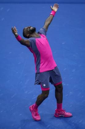 Frances Tiafoe of USA celebrates 2026 US Open, Day Ten, USTA Billie Jean King National Tennis Center, New York, USA - 08 Sep 2026New York USTA Billie Jean King National T New York (NY) United States of America EDITORIAL USE ONLY No use with unauthorised audio, video, data, fixture lists, club league logos or live services. Online in-match use limited to 120 images, no video emulation. No use in betting, games or single club league player publications. Copyright: xEllaxLing Shutterstockx 17140157bf