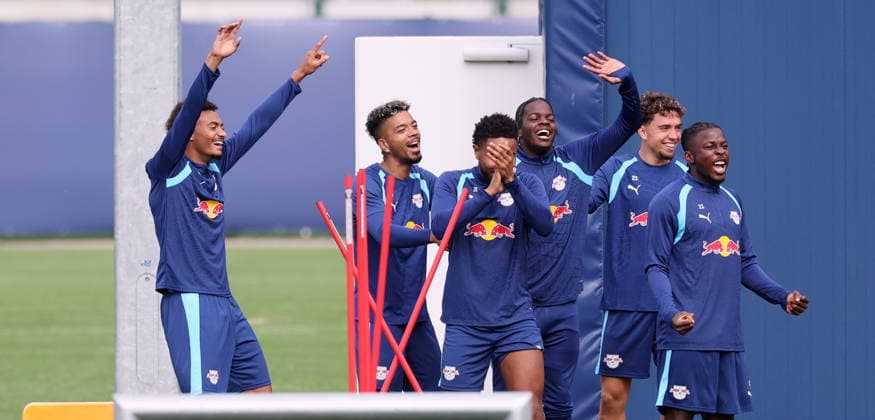 RB Leipzig - Training Champions League MD-1 Leipzig, 09.09.2026, Red Bull Akademie, Fussball, Champions League, Matchday-1, RB Leipzig , Abschlußtraining vor dem Auswärtsspiel in Como , Im Bild: Jubel im Training . , Nur zur redaktionellen Nutzung. Only editorial use. ,