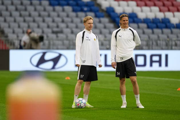 Ola Brynhildsen (FK Bodo Glimt, 17) mit Ulrik Saltnes (FK Bodo Glimt, 14) beim Training, GER, Abschlusstraining und Pressekonferenz, FK Bodo Glimt, Fussball, UEFA Champions League, 1. Spieltag, LigaPhase, Saison 2026 2027, 09.09.2026, GER, Abschlusstraining und Pressekonferenz, FK Bodo Glimt, Fussball, UEFA Champions League, 1. Spieltag, LigaPhase, Saison 2026 2027, 09.09.2026 Muenchen Copyright: xEibner-Pressefoto JennixMaulx EP_JML