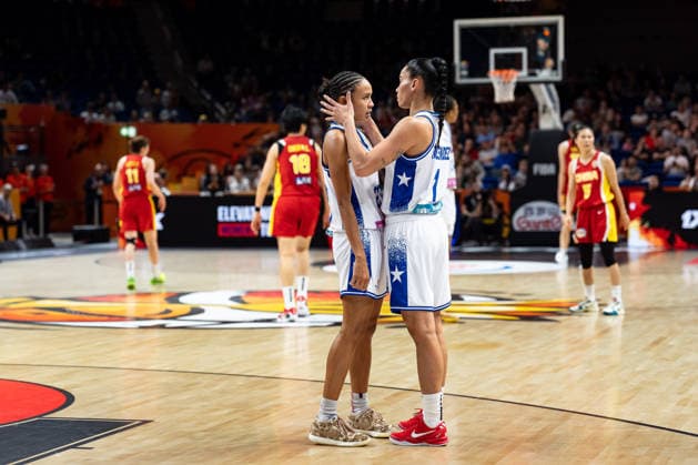 Trinity San Antonio (Puerto Rico, 23) und Tayra Melendez (Puerto Rico, 01) enttaeuscht Enttaeuschung nach Niederlage, GER, Puerto Rico vs. China, Basketball, FIBA Women s World Cup 2026, Qualifikation fuers Viertelfinale, 09.09.2026 GER, Puerto Rico vs. China, Basketball, FIBA Women s World Cup 2026, Qualifikation fuers Viertelfinale, 09.09.2026 Berlin Copyright: xEibner-Pressefoto MaxxVincenx EP_MVN