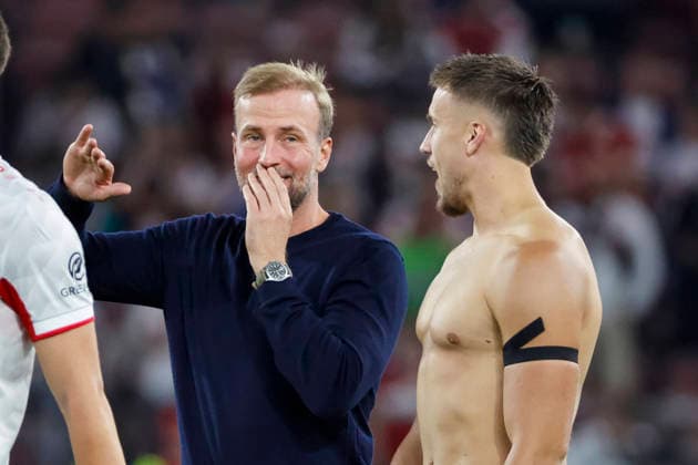Sebastian Hoeneß, Hoeness (VfB Stuttgart, Trainer) und Ermedin Demirovic (VfB Stuttgart, 09) nach dem Spiel , Deutschland, Fussball, UEFA Champions League, 1. Spieltag, 2026 2027, VfB Stuttgart vs. Viking Stavanger, 09.09.2026, Stuttgart Arena Stuttgart Deutschland Copyright: xGrantxHubbsx