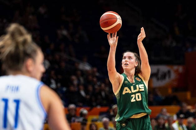 Isobel Borlase (Australien, 20) beim Wurf, GER, Italien vs. Australien, Basketball, FIBA Women s World Cup 2026, Qualifikation fuers Viertelfinale, 09.09.2026 GER, Italien vs. Australien, Basketball, FIBA Women s World Cup 2026, Qualifikation fuers Viertelfinale, 09.09.2026 Berlin Copyright: xEibner-Pressefoto MaxxVincenx EP_MVN