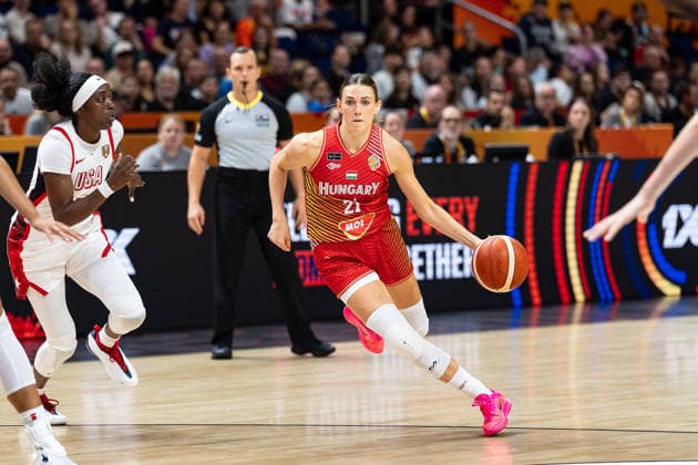Reka Lelik (Ungarn, 21) im Dribbling, GER, USA vs. Ungarn, Basketball, FIBA Women s World Cup 2026, Viertelfinale, 10.09.2026 GER, USA vs. Ungarn, Basketball, FIBA Women s World Cup 2026, Viertelfinale, 10.09.2026 Berlin Copyright: xEibner-Pressefoto MaxxVincenx EP_MVN