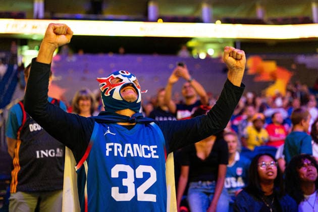 franzoesischer Fan jubelt Jubel im Trikot, Wrestling Maske, GER, China vs. Frankreich, Basketball, FIBA Women s World Cup 2026, Viertelfinale, 10.09.2026 GER, China vs. Frankreich, Basketball, FIBA Women s World Cup 2026, Viertelfinale, 10.09.2026 Berlin Copyright: xEibner-Pressefoto MaxxVincenx EP_MVN