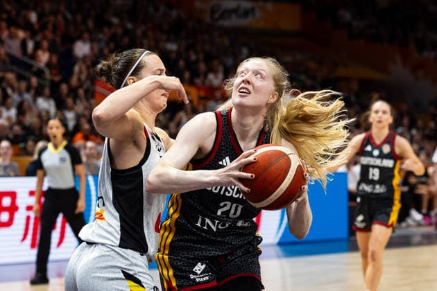 Frieda Buehner (Deutschland, 20) am Ball, Antonia Delaere (Belgien, 06), GER, Belgien vs. Deutschland, Basketball, FIBA Women s World Cup 2026, Viertelfinale, 10.09.2026 GER, Belgien vs. Deutschland, Basketball, FIBA Women s World Cup 2026, Viertelfinale, 10.09.2026 Berlin Copyright: xEibner-Pressefoto MaxxVincenx EP_MVN
