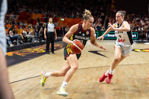 Leonie Fiebich (Deutschland, 13) im Dribbling gegen Antonia Delaere (Belgien, 06), GER, Belgien vs. Deutschland, Basketball, FIBA Women s World Cup 2026, Viertelfinale, 10.09.2026 GER, Belgien vs. Deutschland, Basketball, FIBA Women s World Cup 2026, Viertelfinale, 10.09.2026 Berlin Copyright: xEibner-Pressefoto MaxxVincenx EP_MVN