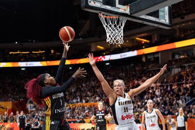 Alexis Peterson (Deutschland, 01) beim Wurf, Julie Allemand (Belgien, 55), GER, Belgien vs. Deutschland, Basketball, FIBA Women s World Cup 2026, Viertelfinale, 10.09.2026 GER, Belgien vs. Deutschland, Basketball, FIBA Women s World Cup 2026, Viertelfinale, 10.09.2026 Berlin Copyright: xEibner-Pressefoto MaxxVincenx EP_MVN