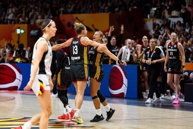 Leonie Fiebich (Deutschland, 13) und Alexandra Wilke (Deutschland, 03) jubelt Jubel, GER, Belgien vs. Deutschland, Basketball, FIBA Women s World Cup 2026, Viertelfinale, 10.09.2026 GER, Belgien vs. Deutschland, Basketball, FIBA Women s World Cup 2026, Viertelfinale, 10.09.2026 Berlin Copyright: xEibner-Pressefoto MaxxVincenx EP_MVN