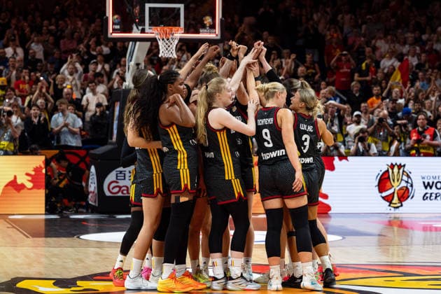 deutsche Mannschaft jubelt Jubel nach Sieg Spielende, GER, Belgien vs. Deutschland, Basketball, FIBA Women s World Cup 2026, Viertelfinale, 10.09.2026 GER, Belgien vs. Deutschland, Basketball, FIBA Women s World Cup 2026, Viertelfinale, 10.09.2026 Berlin Copyright: xEibner-Pressefoto MaxxVincenx EP_MVN