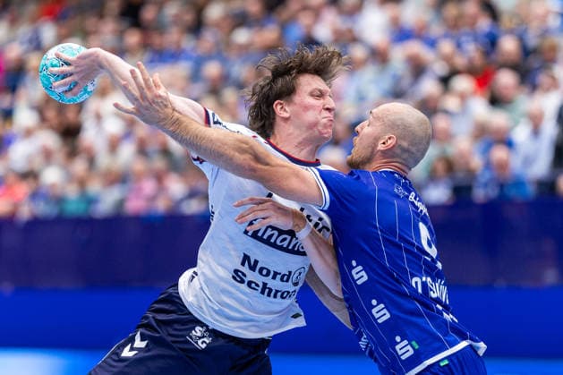 (L-R) Lasse Moeller (SG Flensburg-Handewitt, 64) im Zweikampf mit Christian O Sullivan (TBV Lemgo Lippe, 09) GER, TBV Lemgo Lippe vs. SG Flensburg-Handewitt, Handball, 1. Bundesliga, 4. Spieltag, Spielzeit 2026 2027, 10.09.2026 GER, TBV Lemgo Lippe vs. SG Flensburg-Handewitt, Handball, 1. Bundesliga, 4. Spieltag, Spielzeit 2026 2027, 10.09.2026 Lemgo Copyright: xEibner-Pressefoto JanxRollingerx EP_JSK