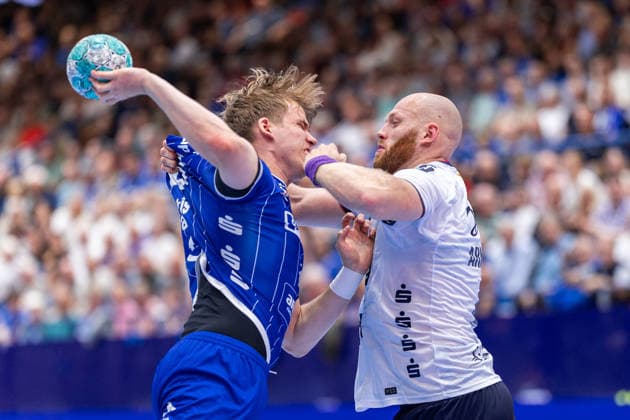 (L-R) Pavel Valkovskis (TBV Lemgo Lippe, 26) im Zweikampf mit Arnar Freyr Arnarsson (SG Flensburg-Handewitt, 41) GER, TBV Lemgo Lippe vs. SG Flensburg-Handewitt, Handball, 1. Bundesliga, 4. Spieltag, Spielzeit 2026 2027, 10.09.2026 GER, TBV Lemgo Lippe vs. SG Flensburg-Handewitt, Handball, 1. Bundesliga, 4. Spieltag, Spielzeit 2026 2027, 10.09.2026 Lemgo Copyright: xEibner-Pressefoto JanxRollingerx EP_JSK