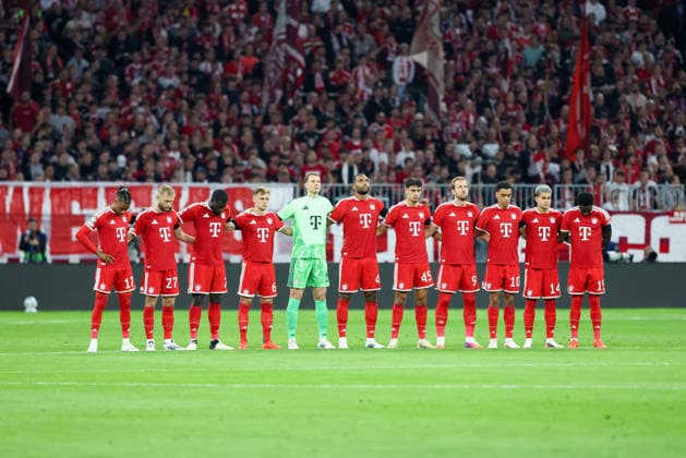Schweigeminute, GER, FC Bayern Muenchen vs. FK Bodo Glimt, Fussball, UEFA Champions League, Liga-Phase, 1. Spieltag, Saison 2026 2027, 10.09.2026, GER, FC Bayern Muenchen vs. FK Bodo Glimt, Fussball, UEFA Champions League, Liga-Phase, 1. Spieltag, Saison 2026 2027, 10.09.2026 Muenchen Copyright: xEibner-Pressefoto JennixMaulx EP_JML