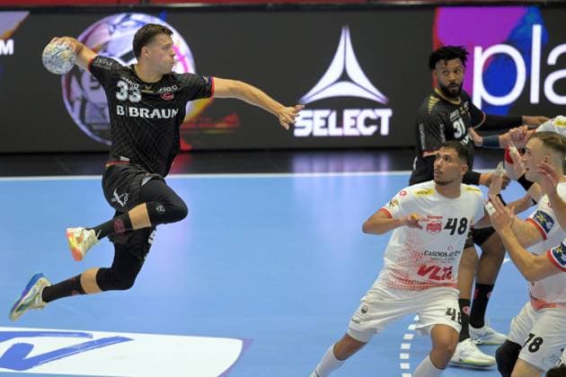 Aaron Mensing (MT Melsungen 33) beim Wurf; Mohab Mohamed Abdelhak (HC Vardar Skopje 48), Wiktor Jankovski (HC Vardar Skopje 78) , GER, MT Melsungen - HC Vardar Skopje 1961 (MKD), Handball, Champions League Maenner, Group Matchesl, Saison 2026 2027, 10.09.2026, GER, MT Melsungen - HC Vardar Skopje, Handball, CL Maenner, Group Match, Saison 2026 2027, 10.09.2026 Kassel Copyright: xEibner-Pressefotox xRolandxSippelx EP_RSL