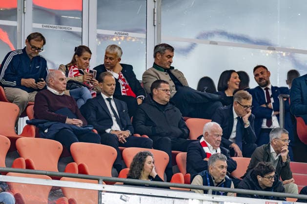 Auf der Tribuene: Uli Hoeness (Ehrenpraesident, FC Bayern Muenchen), Rouven Kasper (Vorstand Marketing, FC Bayern Muenchen), Max Eberl (Sportvorstand, FC Bayern Muenchen) und Jan-Christian Dreesen (Vorstandsvorsitzender, FC Bayern Muenchen AG), dahinter Dr. Markus Soeder (Bayerischer MInisterpraesident), darunter Walter Mennekes (Vizepraesident, FC Bayern Muenchen) und Herbert Hainer (Praesident und Aufsichtsratsvorsitzender, FC Bayern Muenchen) GER, FC Bayern Muenchen vs. FK Bodo Glimt, Fussball, UEFA Champions League, Ligaphase, 1. Spieltag, Spielzeit 2026 2027, 10.09.2026 (DFL DFB REGULATIONS PROHIBIT ANY USE OF PHOTOGRAPHS as IMAGE SEQUENCES and or QUASI-VIDEO). Foto: HMB Media Heike Feiner Copyright: HMBxMedia HeikexFeiner