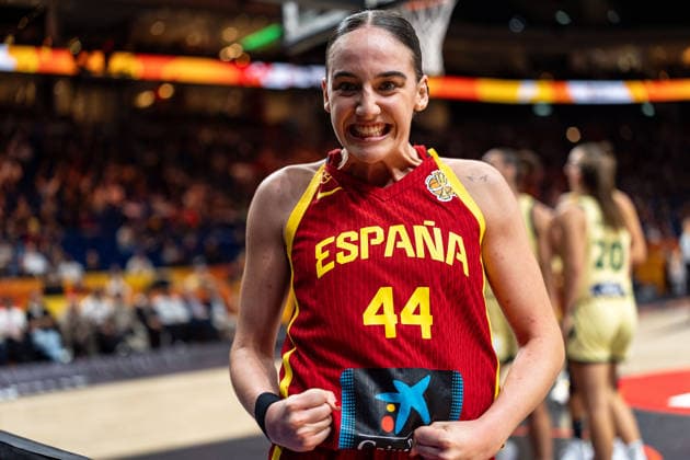 Iyana Martin (Spanien, 44) jubelt Jubel, GER, Australien vs. Spanien, Basketball, FIBA Women s World Cup 2026, Viertelfinale, 10.09.2026 GER, Australien vs. Spanien, Basketball, FIBA Women s World Cup 2026, Viertelfinale, 10.09.2026 Berlin Copyright: xEibner-Pressefoto MaxxVincenx EP_MVN