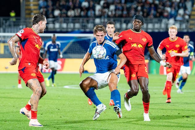 Fussball, Italien: UEFA Champions League, 1. Spieltag: Como 1907 vs. RB Leipzig, Donnerstag, 10.09.2026 (Stadio Giuseppe Sinigaglia, Como); David Raum (22, RB Leipzig), Nicolas Paz, Nicolas Paz (10, Como 1907), Castello Lukeba (23, RB Leipzig) Copyright: xValentinxDomgjonix