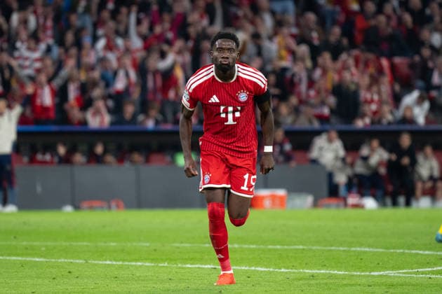 GER, Bavaria, Munich, Fussball, FC Bayern Muenchen - FK Bodo Glimt, at the Allianz Arena, Munich, Champions League, League phase, Matchday 1, September 10, 2026, from left:Alphonso Davies (FC Bayern Muenchen, 19), Torjubel, Freude, Emotionen, Jubel, Feiern, Goal Scored, Celebrate, goal celebration, joy, emotions, celebration, cheering, goal scored, celebrate UEFA regulations prohibit any use of photographs as image sequences and or quasi-video, Copyright: HMB-Media MichaelxNibel