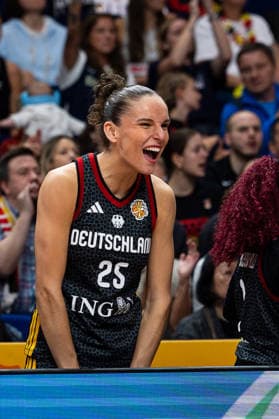 Clara Bielefeld (Deutschland, 25) jubelt Jubel, GER, Belgien vs. Deutschland, Basketball, FIBA Women s World Cup 2026, Viertelfinale, 10.09.2026 GER, Belgien vs. Deutschland, Basketball, FIBA Women s World Cup 2026, Viertelfinale, 10.09.2026 Berlin Copyright: xEibner-Pressefoto MaxxVincenx EP_MVN