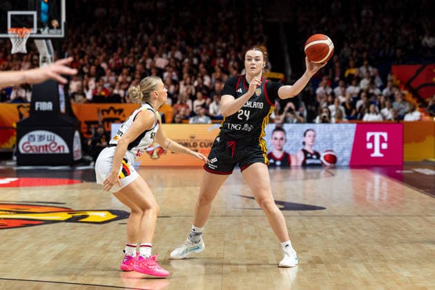 Lina Sontag (Deutschland, 24) Pass, GER, Belgien vs. Deutschland, Basketball, FIBA Women s World Cup 2026, Viertelfinale, 10.09.2026 GER, Belgien vs. Deutschland, Basketball, FIBA Women s World Cup 2026, Viertelfinale, 10.09.2026 Berlin Copyright: xEibner-Pressefoto MaxxVincenx EP_MVN