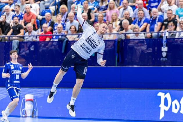 Simon Pytlick (SG Flensburg-Handewitt, 02) im Torwurf GER, TBV Lemgo Lippe vs. SG Flensburg-Handewitt, Handball, 1. Bundesliga, 4. Spieltag, Spielzeit 2026 2027, 10.09.2026 GER, TBV Lemgo Lippe vs. SG Flensburg-Handewitt, Handball, 1. Bundesliga, 4. Spieltag, Spielzeit 2026 2027, 10.09.2026 Lemgo Copyright: xEibner-Pressefoto JanxRollingerx EP_JSK